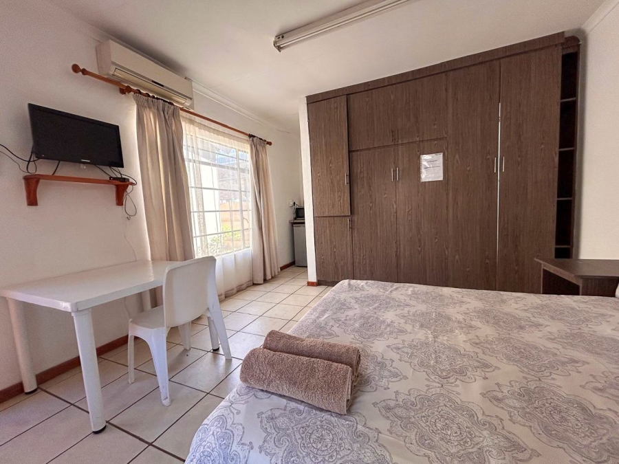 Commercial Property for Sale in Vyfhoek A H North West